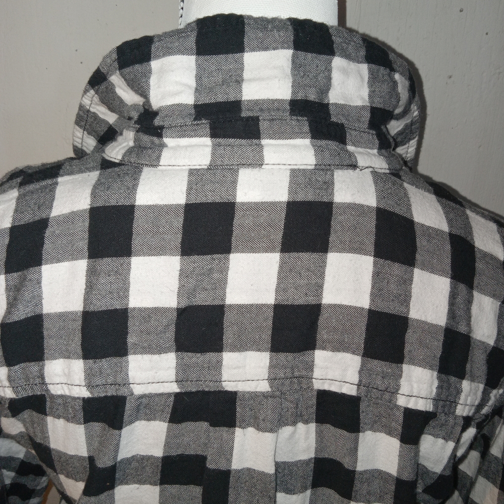 Size 1X button up Long Sleeve with collar From St. Johns Bay 100%cotton - Picture 10 of 15